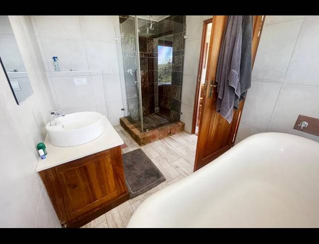 FARM FOR SALE IN GROOTBRAKHOOGTE